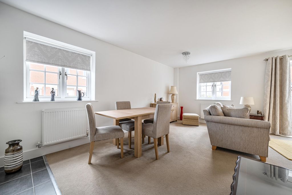 Additional image 4 of 3 bed semi-detached house for saleWordsworth Way, Devizes SN10