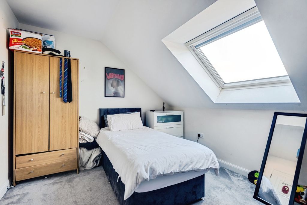Additional image 9 of 3 bed semi-detached house for saleBeckett Strand, Swindon, Wiltshire SN1