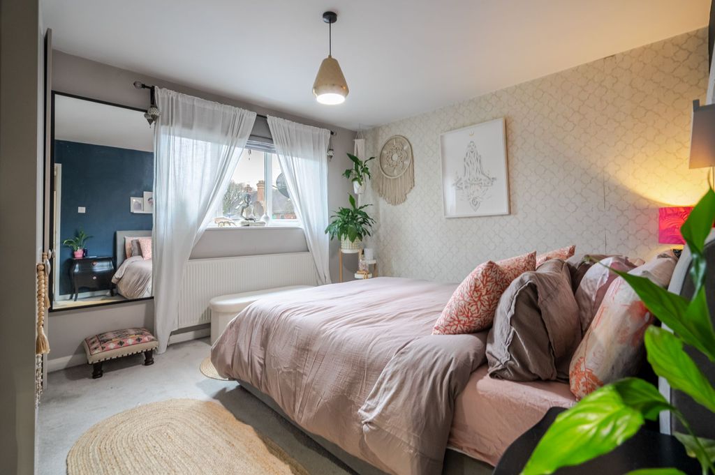 Additional image 7 of 3 bed semi-detached house for saleKennel Ride, Ascot SL5
