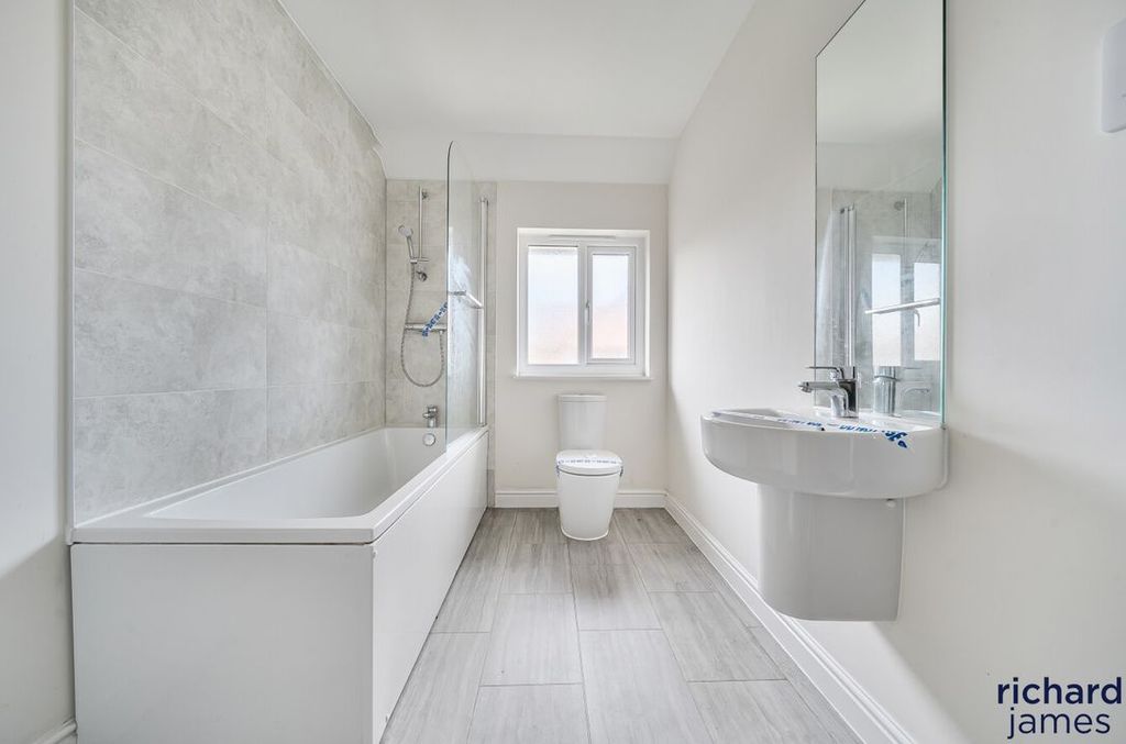 Additional image 14 of 4 bed detached house for saleCrofton Road, Swindon SN3