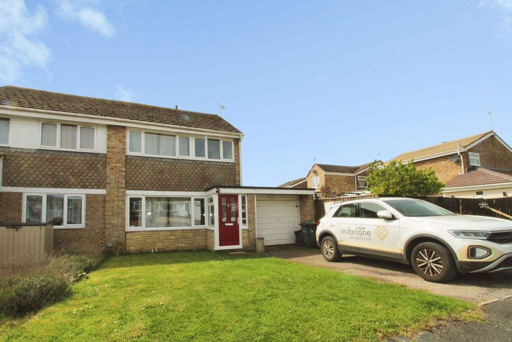 3 bed semi-detached house for saleDeansfield, Cricklade SN6