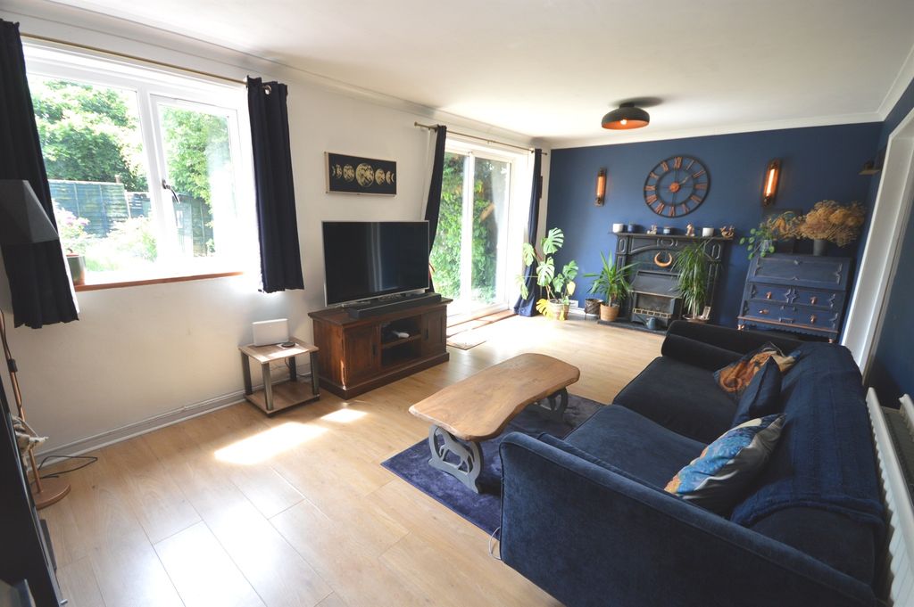 Additional image 4 of 3 bed semi-detached house for saleFairfield Road, Salisbury SP1