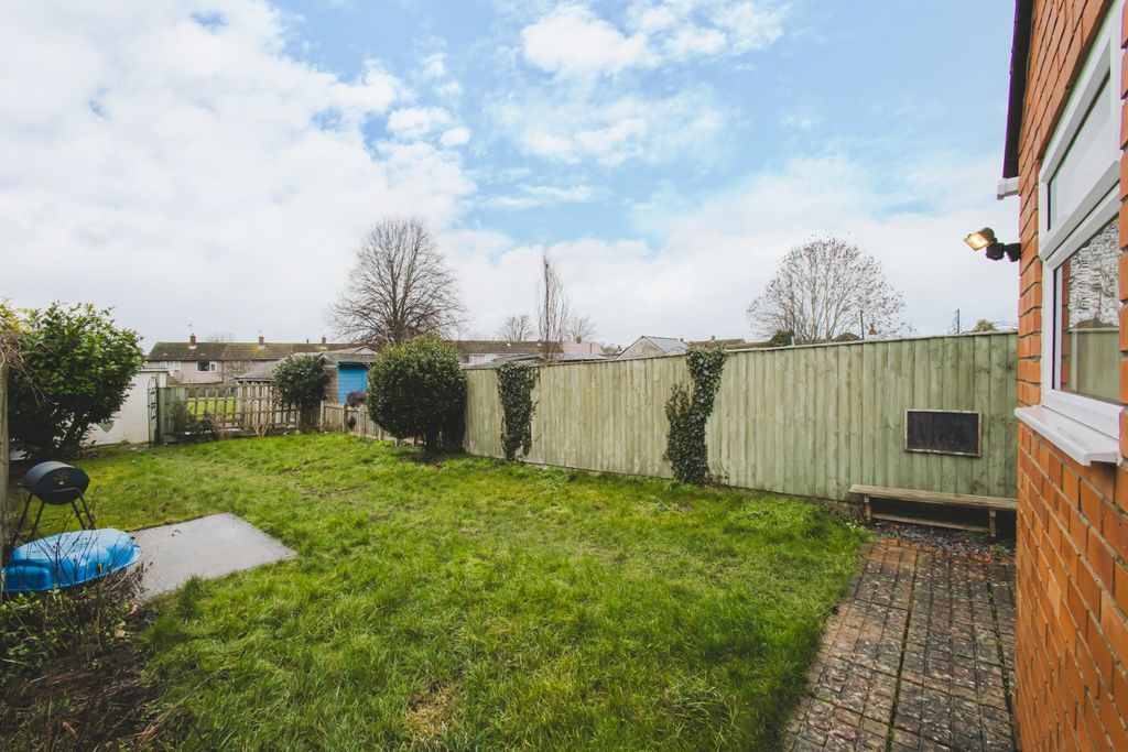 Additional image 16 of 3 bed semi-detached house for saleChurch Walk North, Swindon, Wiltshire SN25
