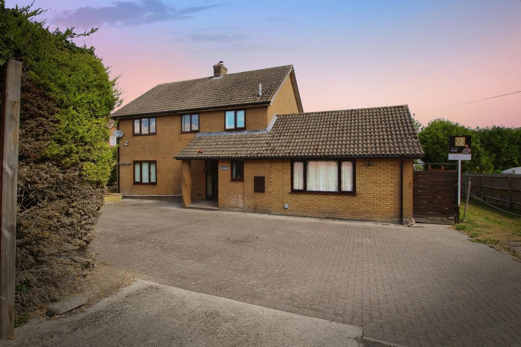 4 bed detached house for saleWallop Road, Andover SP11