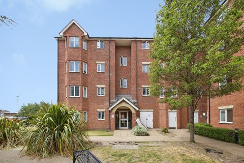 London Road, Romford RM7