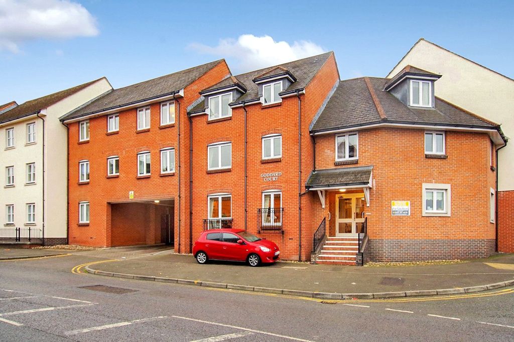 1 bed flat for saleGoddard Court, Cricklade Street, Swindon, Wiltshire SN1