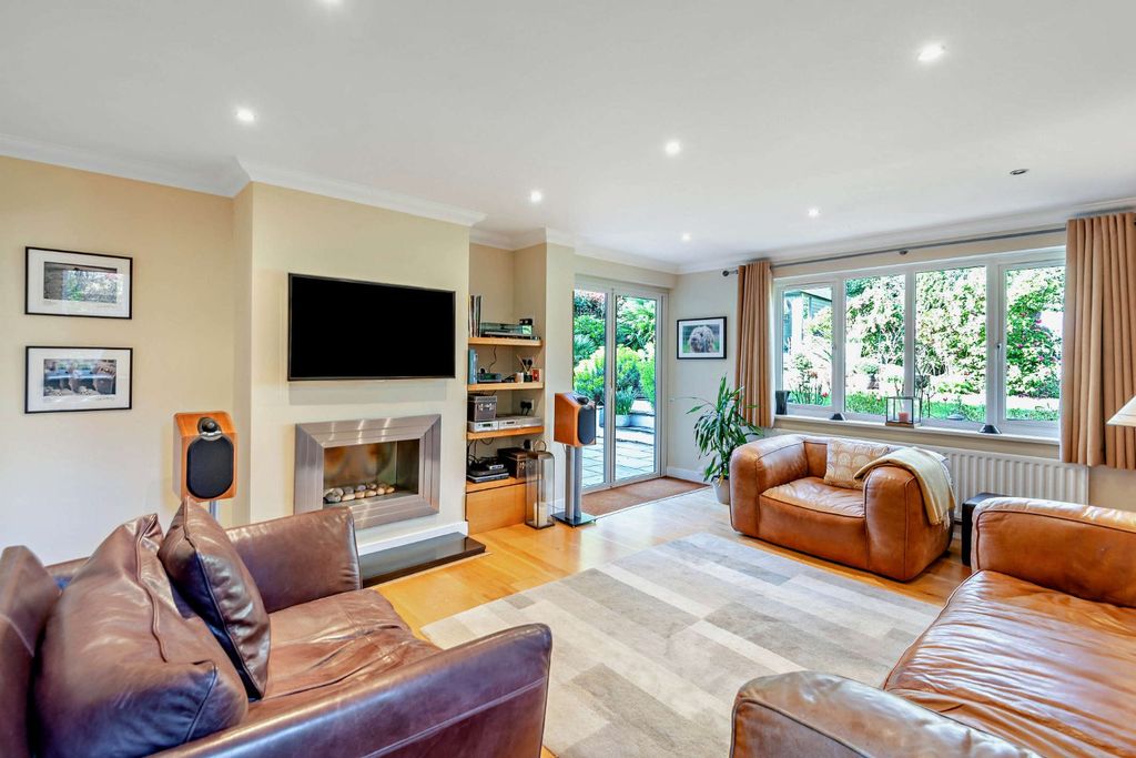 Additional image 3 of 5 bed detached house for saleThe Burlings, Ascot, Berkshire SL5
