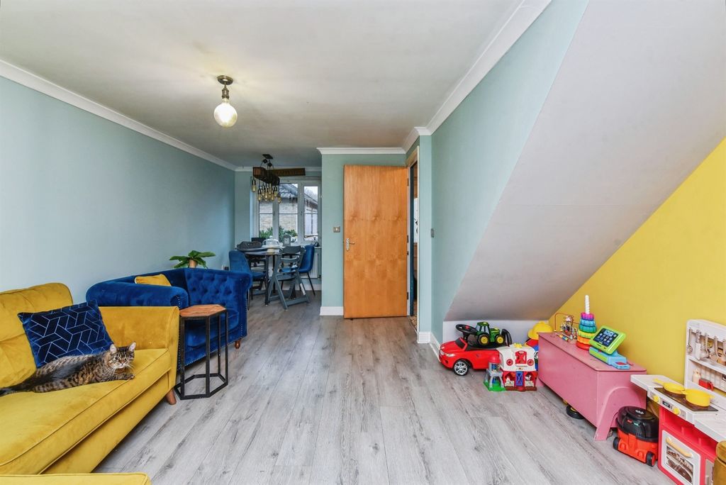 Additional image 5 of 4 bed semi-detached house for saleBowmans Court, Melksham SN12