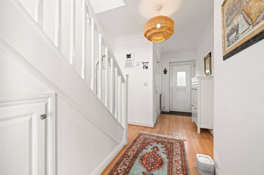 Additional image 6 of 3 bed semi-detached house for saleBroad Lane, Bracknell, Berkshire RG12