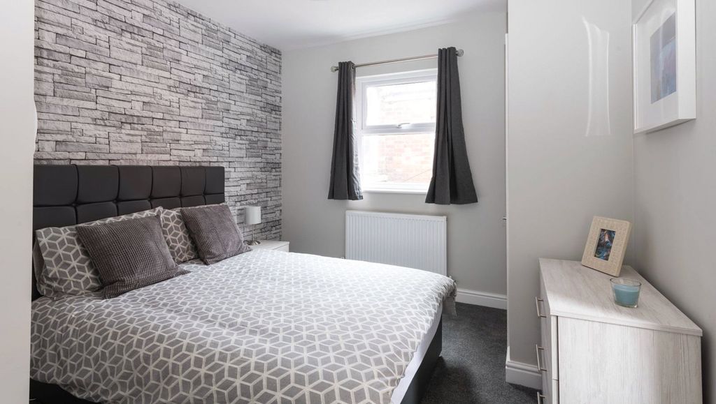 Additional image 20 of 10 bed terraced house for saleMilton Road, Swindon SN1