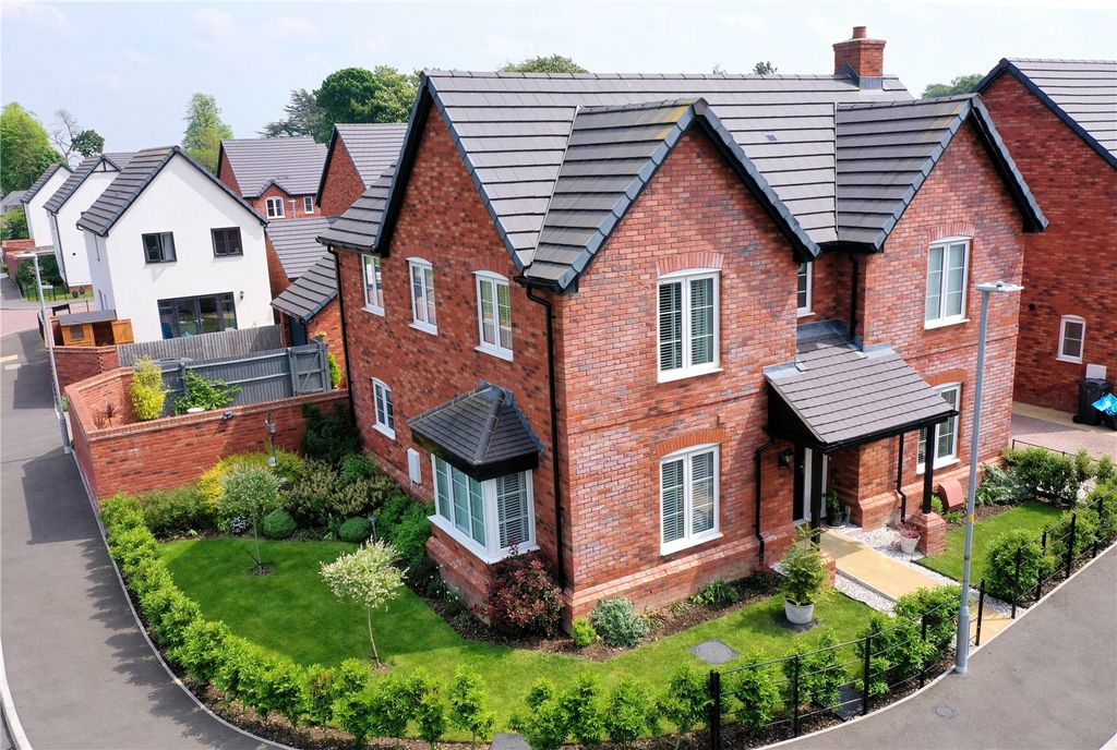 4 bed country house for saleHorseshoe Square, Blunsdon, Swindon, Wiltshire SN26
