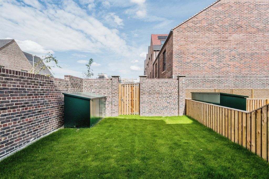 Additional image 4 of 3 bed terraced house for saleOakfield, Plot 66, Swindon SN3