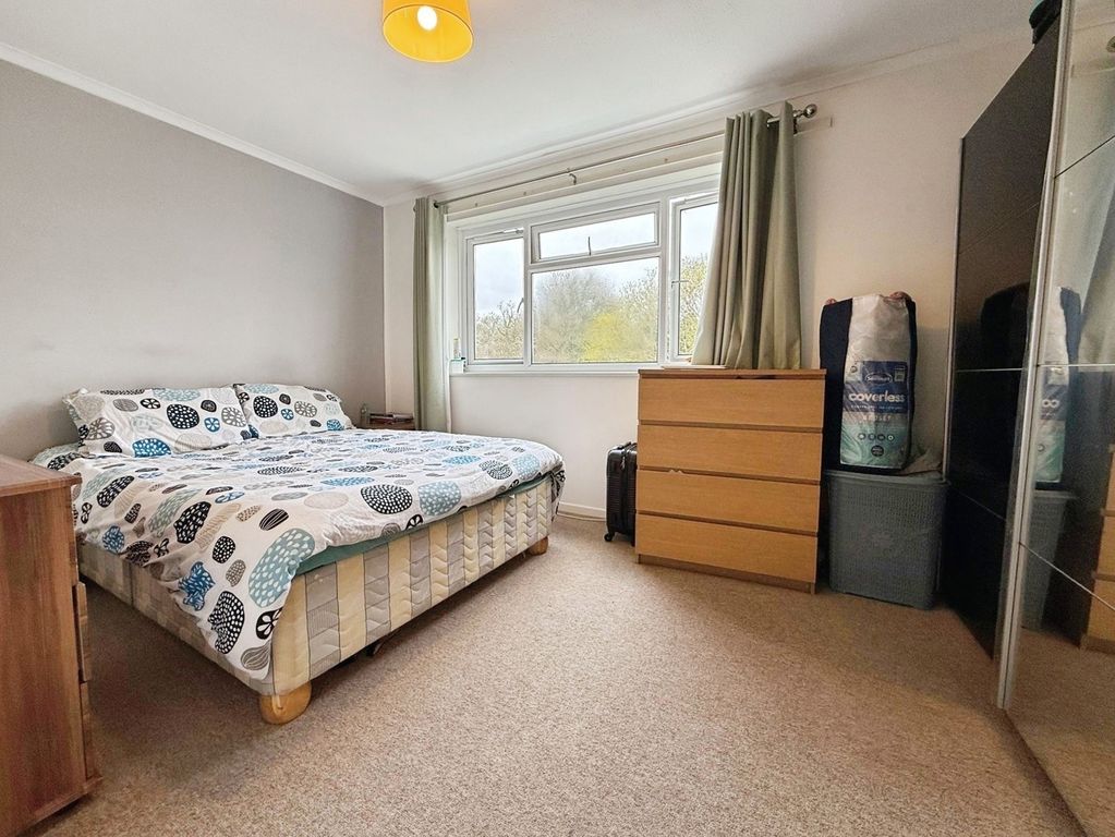 Additional image 6 of 2 bed flat for saleLydbury, Bracknell, Berkshire RG12