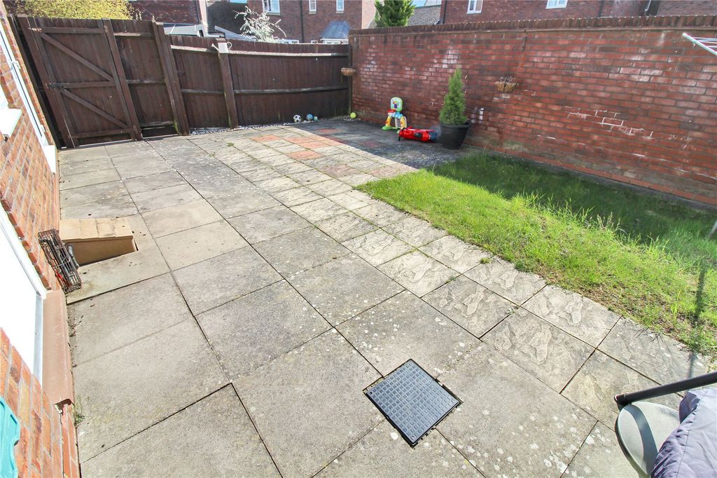 Additional image 4 of 3 bed terraced house for saleVistula Crescent, Swindon, Wiltshire SN25