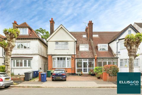 Templars Avenue, Golders Green NW11