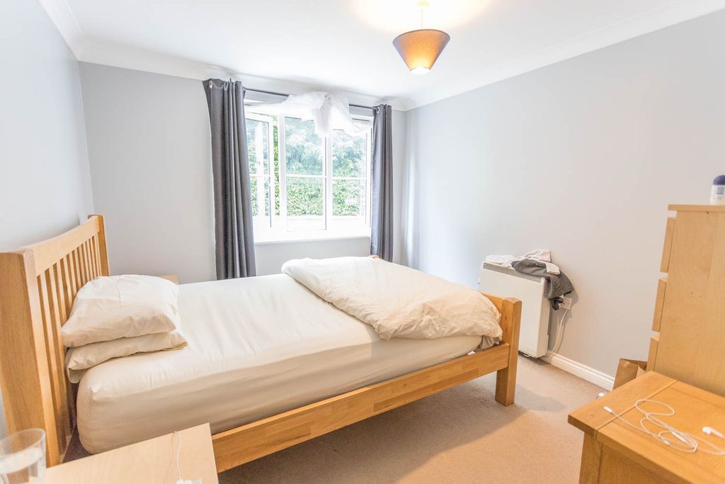 Additional image 4 of 1 bed flat for salePaddock House, Burleigh Road, Ascot, Berkshire SL5