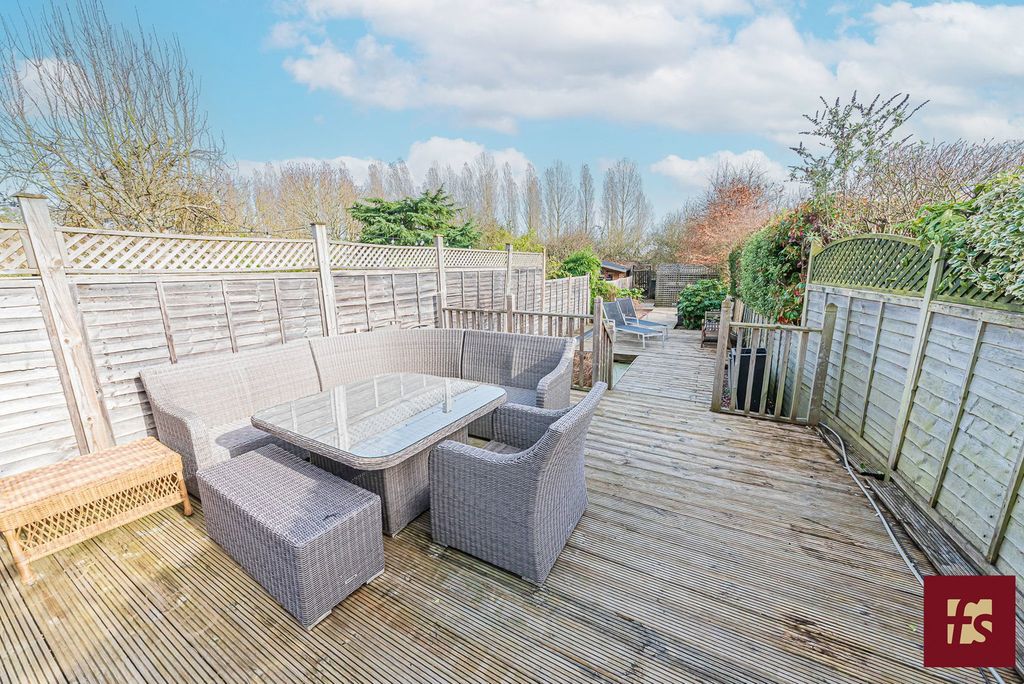 Additional image 24 of 2 bed semi-detached house for saleHope Cottages, Bracknell Road, Warfield, Berkshire RG42