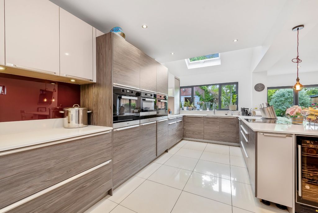 Additional image 7 of 4 bed detached house for saleThe Avenue, Ascot, Berkshire SL5