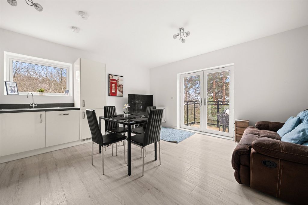 Additional image 2 of 1 bed flat for saleEdrich Grange, Crowthorne, Berkshire RG45