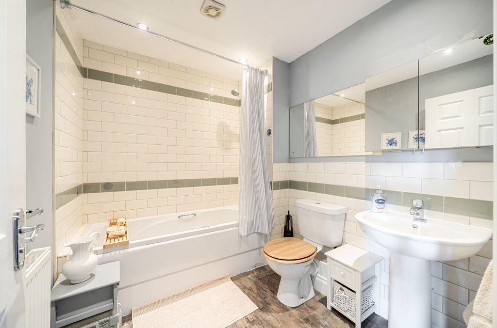 Additional image 7 of 4 bed town house for saleMazurek Way, Haydon End, Swindon SN25