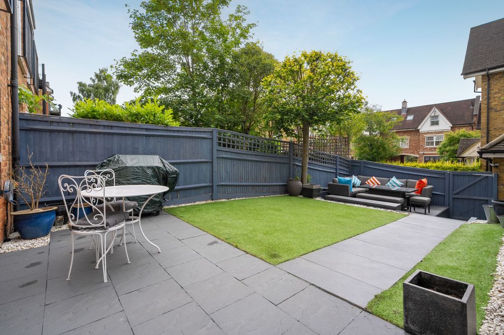 Additional image 10 of 4 bed terraced house for saleFernbank Road, Ascot SL5