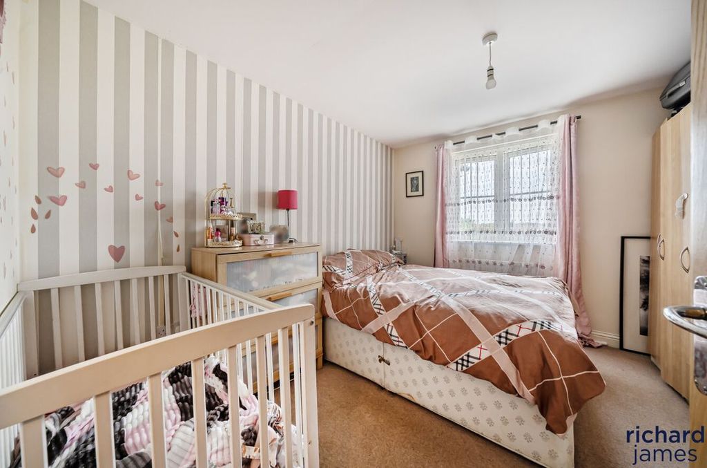 Additional image 5 of 2 bed flat for saleTwickenham Close, Stratton St Margaret, Swindon SN3
