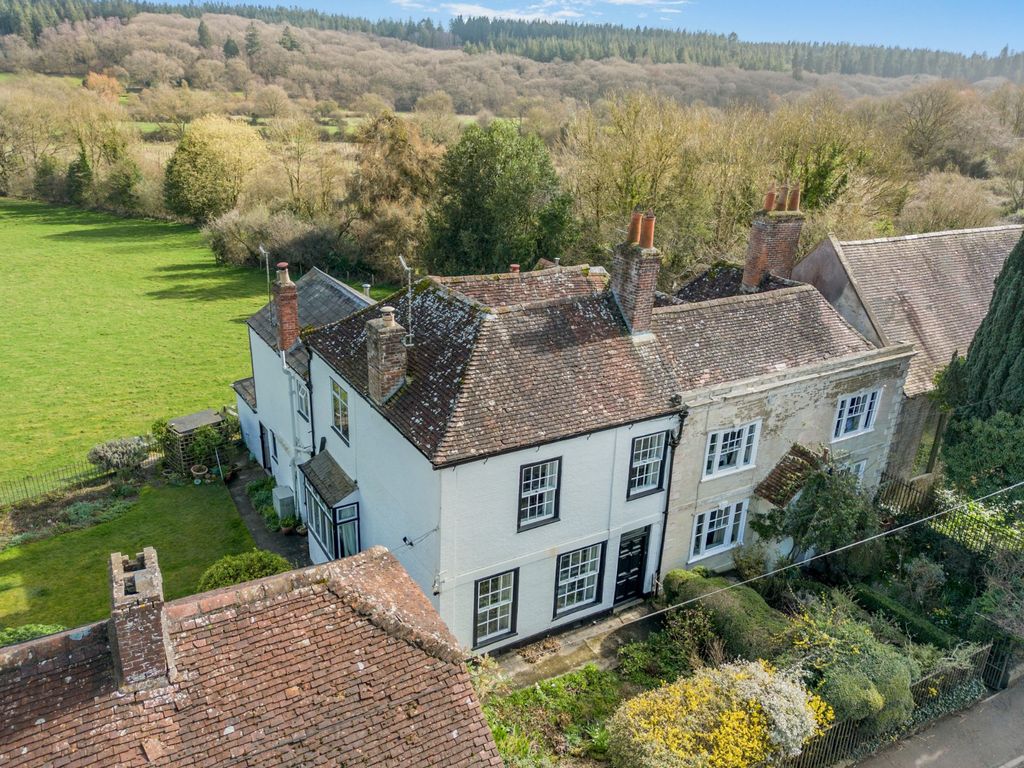 4 bed end terrace house for saleSutton End, Crockerton, Warminster, Wiltshire BA12