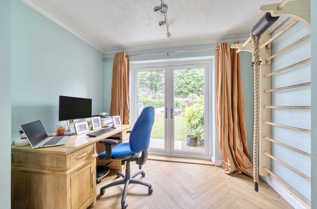 Additional image 8 of 3 bed semi-detached house for saleChurchward Avenue, Swindon, Wiltshire SN2