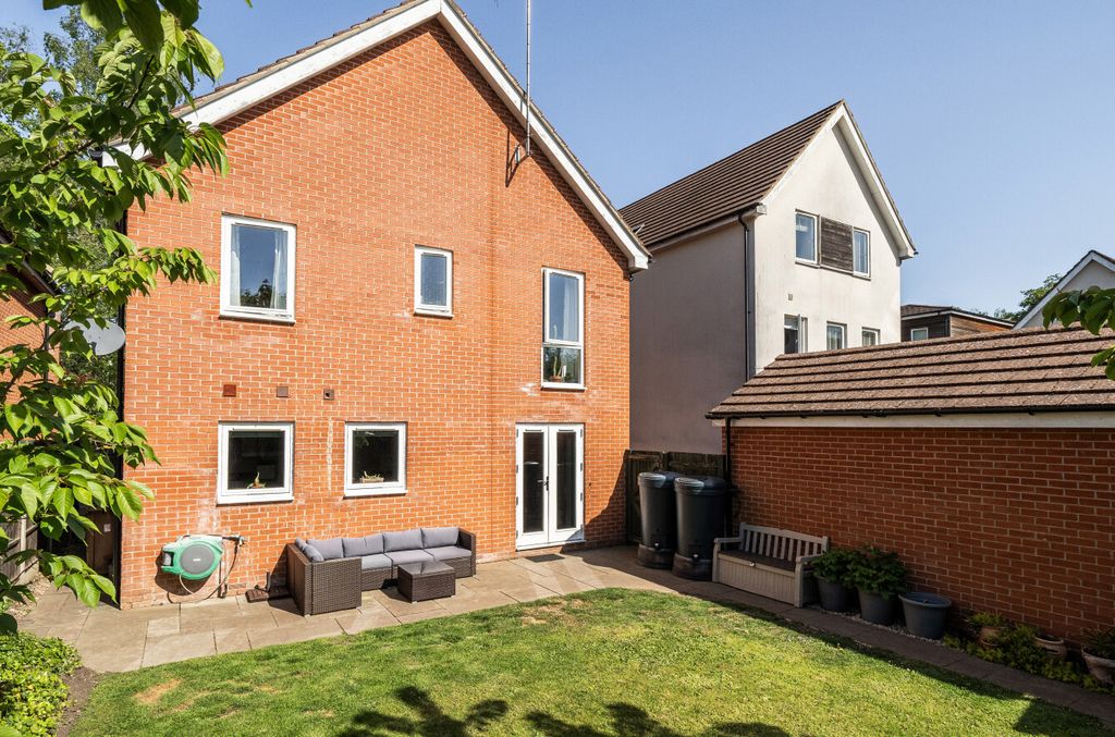 Additional image 20 of 4 bed detached house for saleTornado Chase, Bracknell, Berkshire RG12