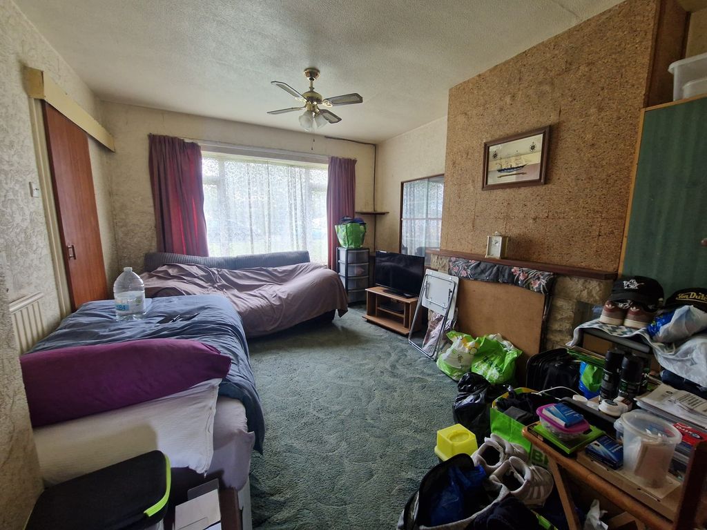 Additional image 5 of 3 bed terraced house for saleStour Walk, Swindon SN25