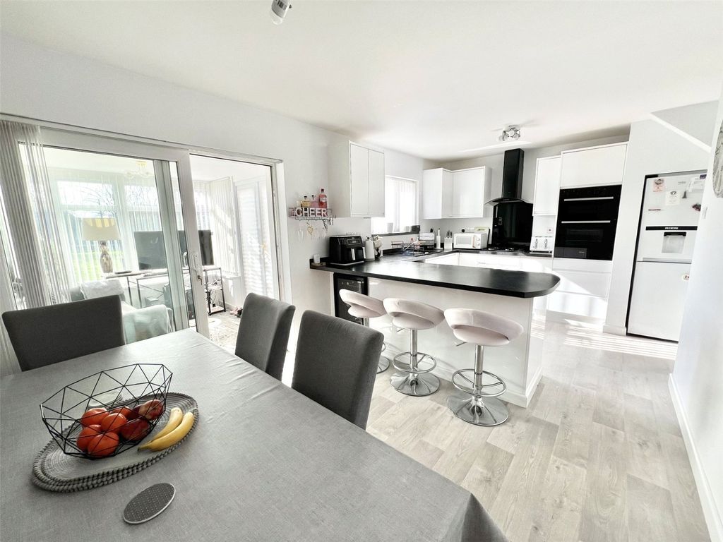 Additional image 4 of 3 bed semi-detached house for saleGrange Drive, Stratton, Swindon SN3