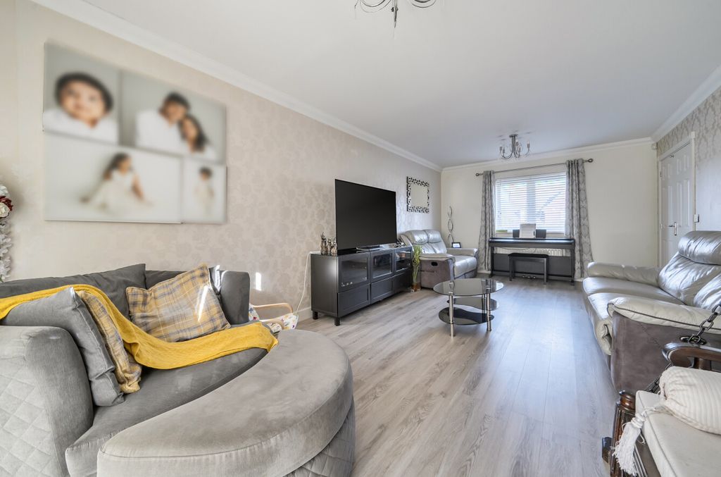 Additional image 19 of 5 bed detached house for saleOkus Road, Old Town, Swindon SN1