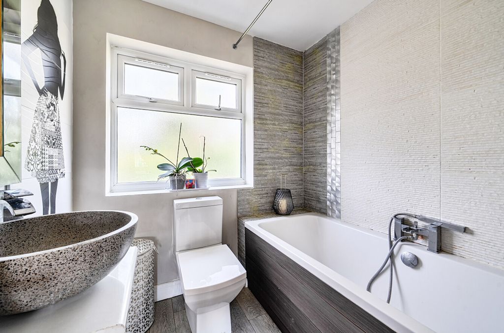 Additional image 5 of 4 bed detached house for saleRectory Close, Bracknell, Berkshire RG12