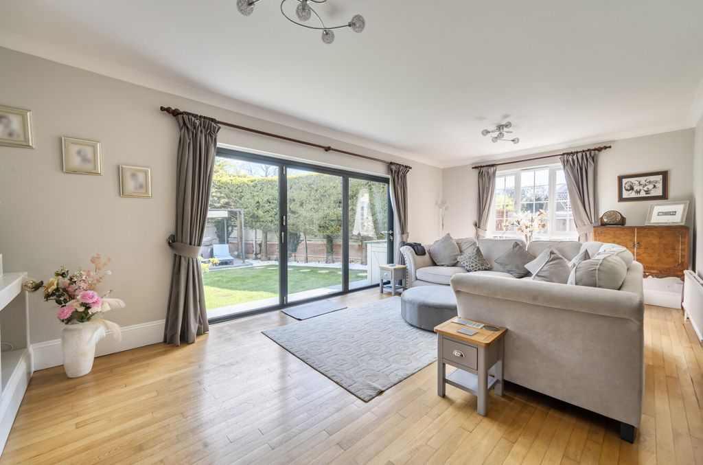Additional image 18 of 4 bed detached house for saleJigs Lane South, Warfield, Bracknell RG42