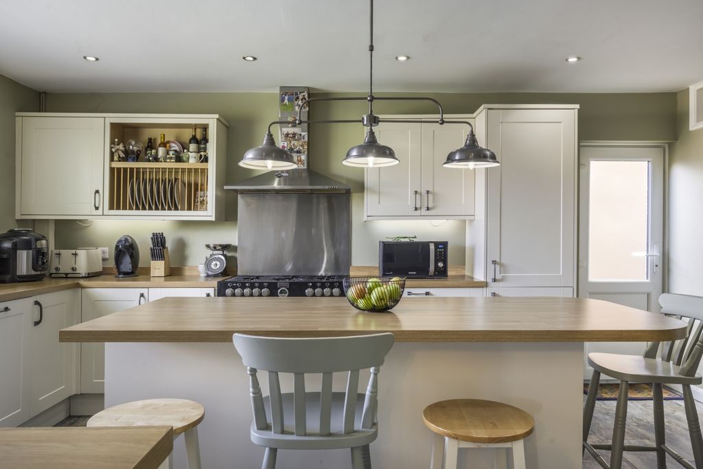 Additional image 3 of 4 bed detached house for saleParklands Road, Swindon SN3