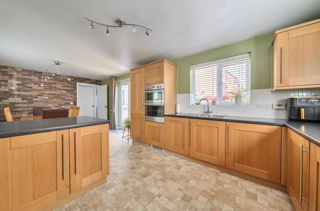 Additional image 3 of 4 bed detached house for saleJopp Close, Taw Hill, Swindon SN25