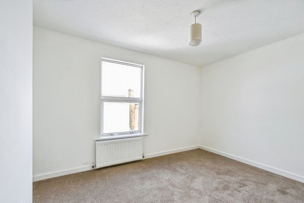 Additional image 9 of 3 bed terraced house for saleHigh Street, Haydon Wick, Swindon SN25