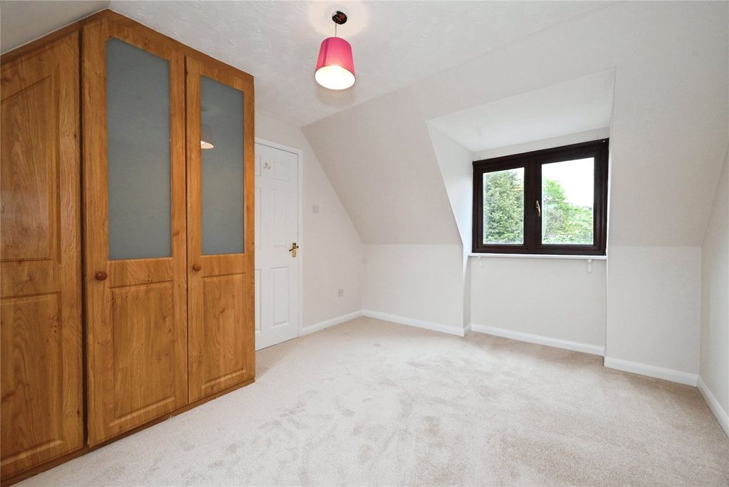 Additional image 17 of 3 bed detached house for saleKings Road, Crowthorne, Berkshire RG45