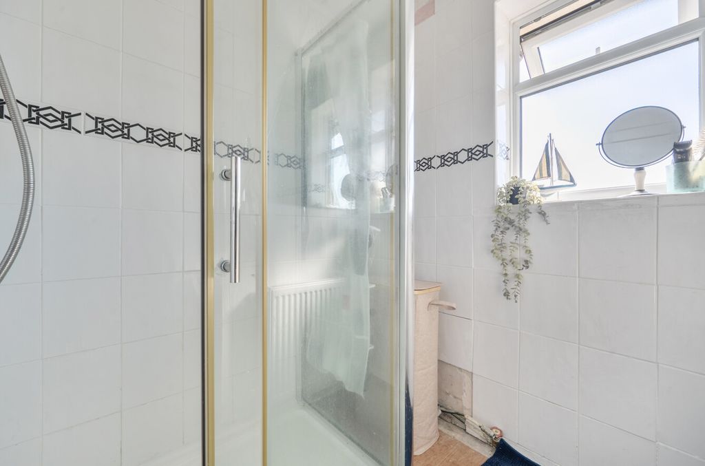 Additional image 8 of 3 bed terraced house for saleKingsway Close, Park South, Swindon SN3