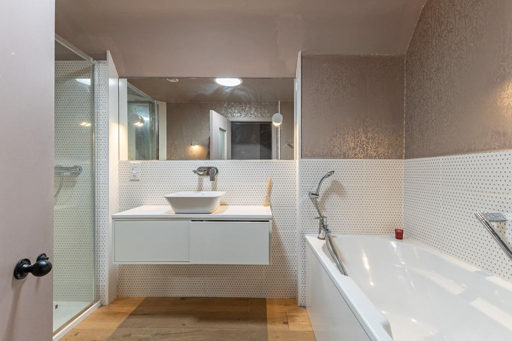 Additional image 16 of 6 bed property for saleCommon Road, Whiteparish, Salisbury SP5