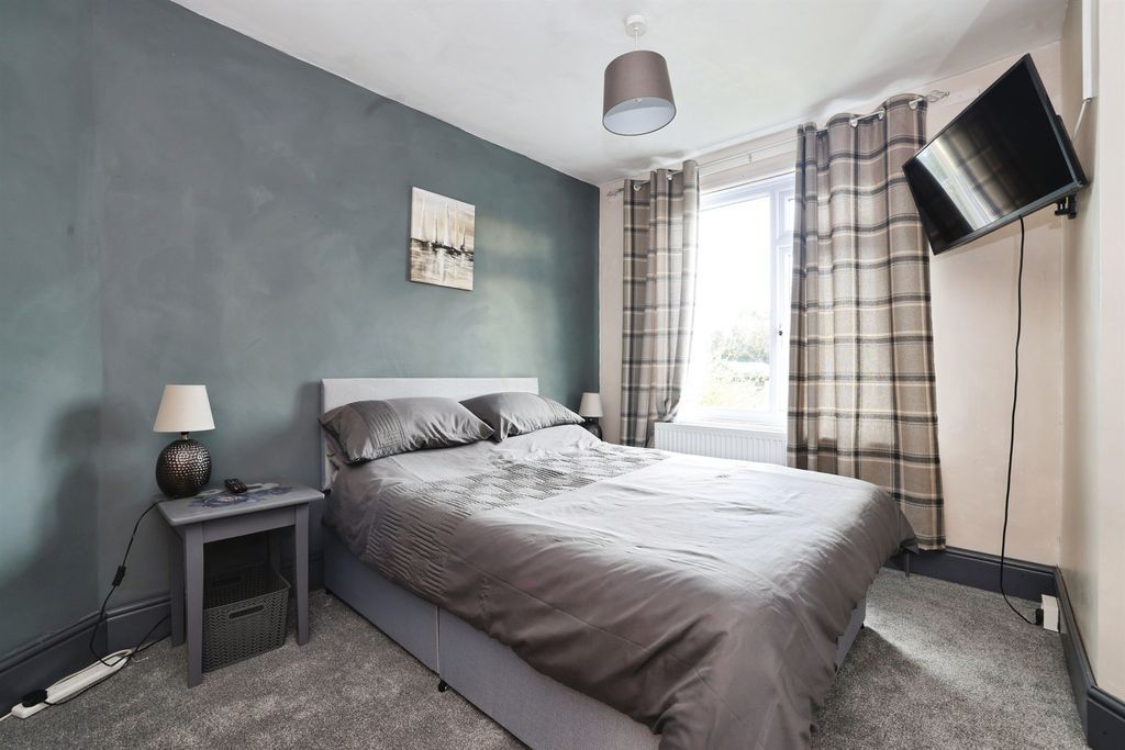 Additional image 10 of 4 bed semi-detached house for saleFargo Road, Larkhill, Salisbury SP4