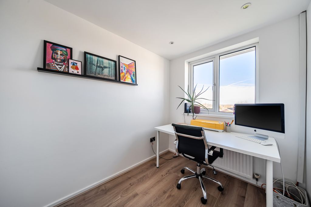 Additional image 17 of 3 bed semi-detached house for saleValleyside, Kingshill, Swindon SN1