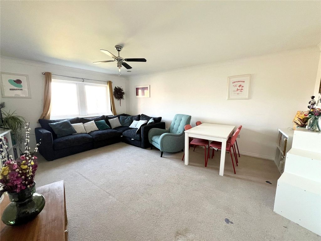 Additional image 7 of 2 bed flat for saleChain Court, Old Town, Swindon SN1