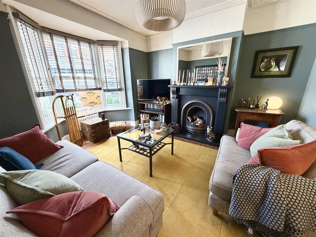 Additional image 2 of 3 bed terraced house for saleKent Road, Swindon SN1