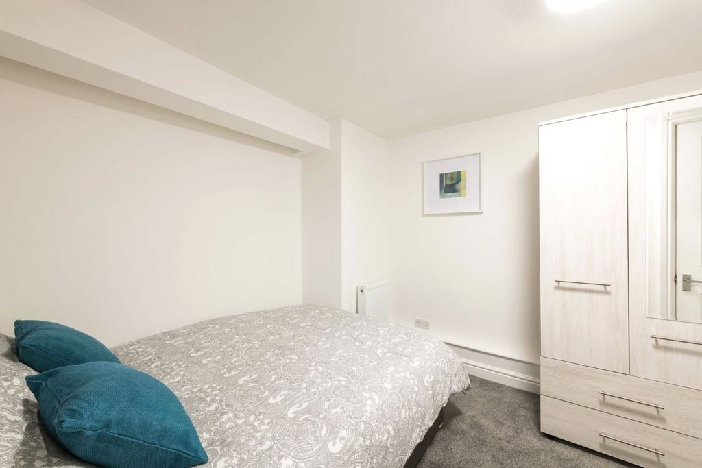 Additional image 7 of 10 bed terraced house for saleMilton Road, Swindon SN1
