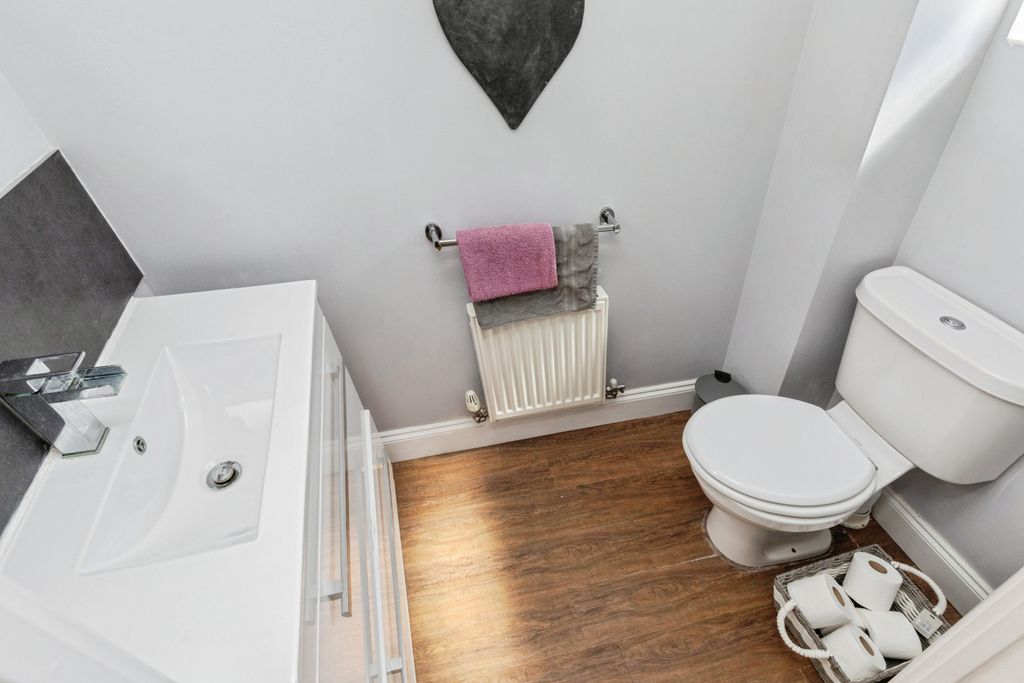 Additional image 9 of 3 bed semi-detached house for saleRoyal Field Close, Chippenham SN14