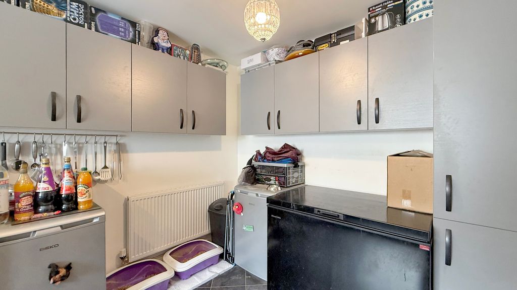Additional image 4 of 4 bed semi-detached house for saleSwallows Rise, Westbury BA13