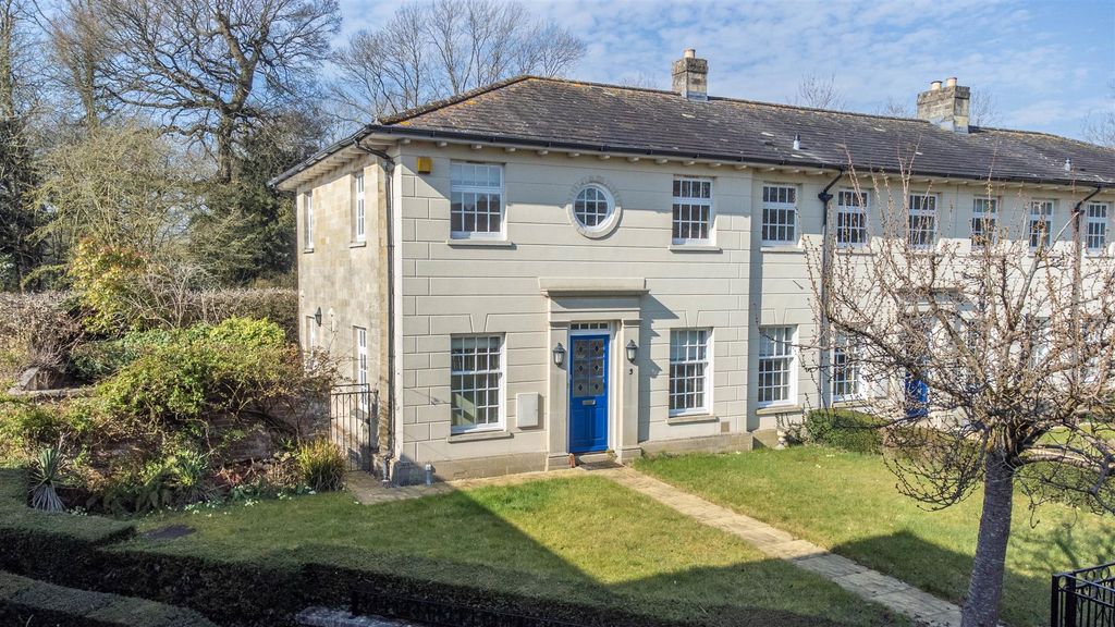 4 bed end terrace house for saleThe Courtyard, Upper Seagry SN15