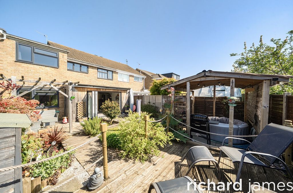 Additional image 2 of 4 bed semi-detached house for saleRowan Road, Swindon SN2