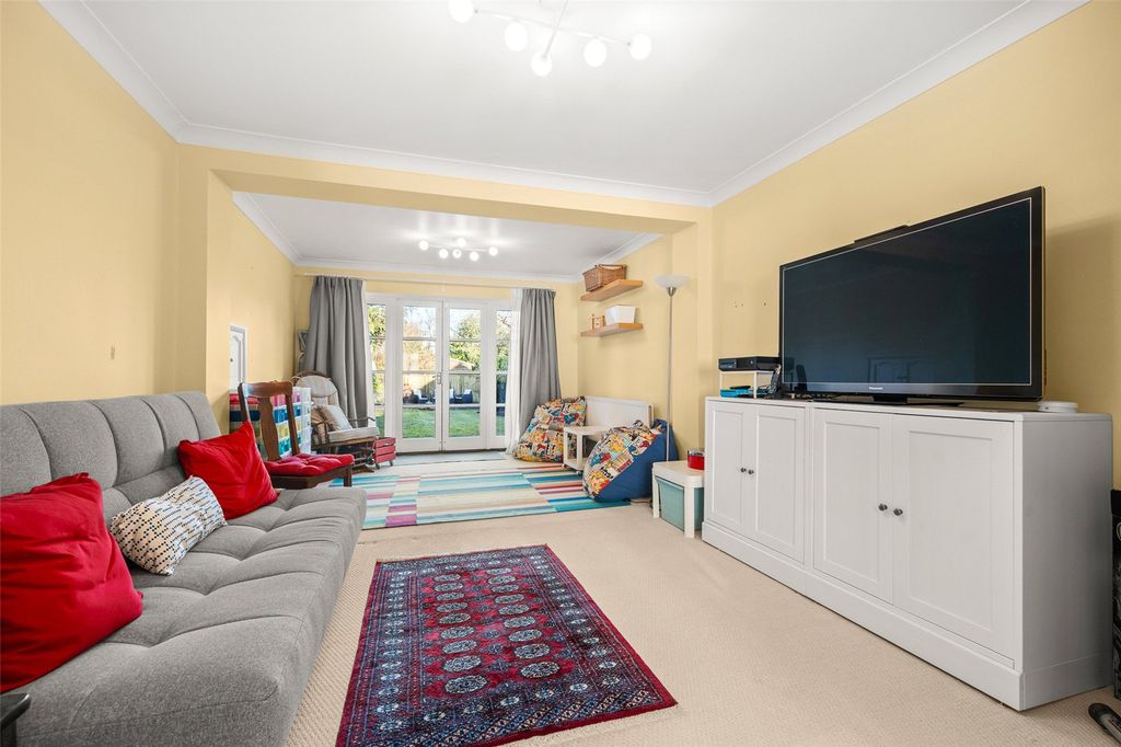 Additional image 6 of 4 bed detached house for saleWoolford Close, Winkfield Row, Bracknell, Berkshire RG42